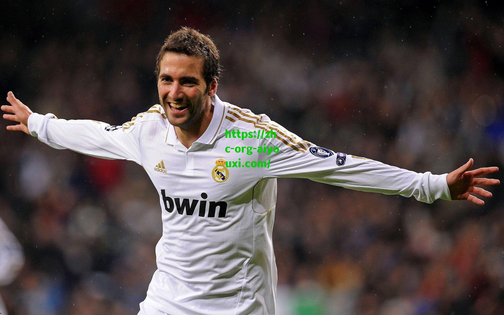 蓉城五虎齐啸，国足新阵创川足历史！单次输送五国脚刷新百年纪录