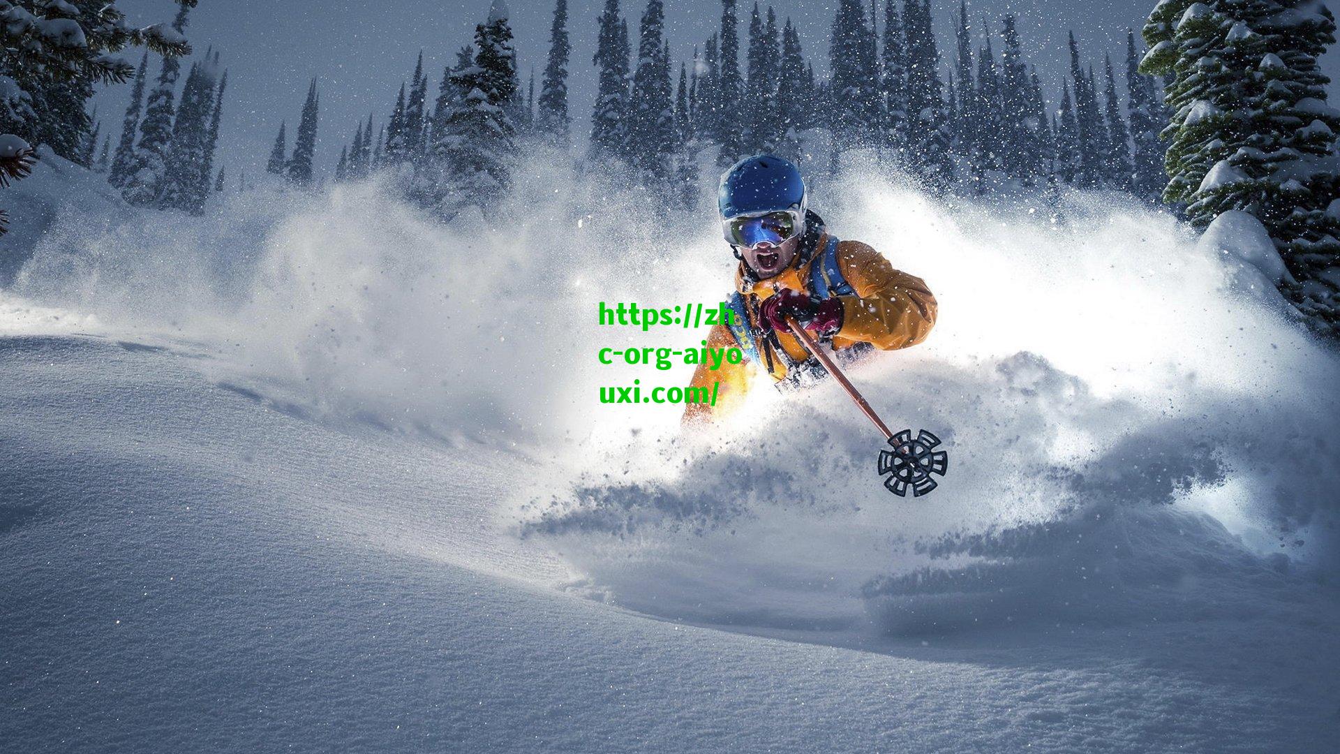 一只手已经摸到奖杯小麦进球后,那不勒斯球迷在广场疯狂庆祝